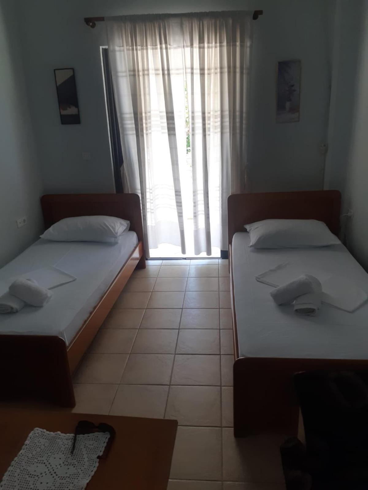 Mohito Beach Apartment 5 Sarandë Esterno foto